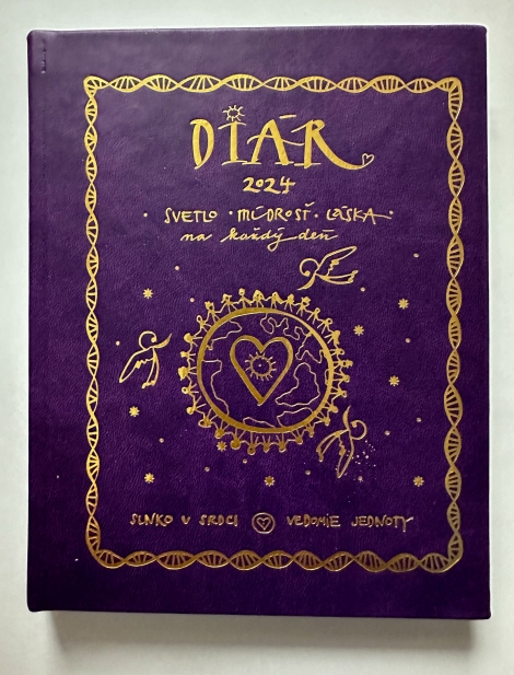 Fialový diár Slnka v srdci na rok 2024 - Janka Sofia Thomková - fialový poťah, zlaté písmo